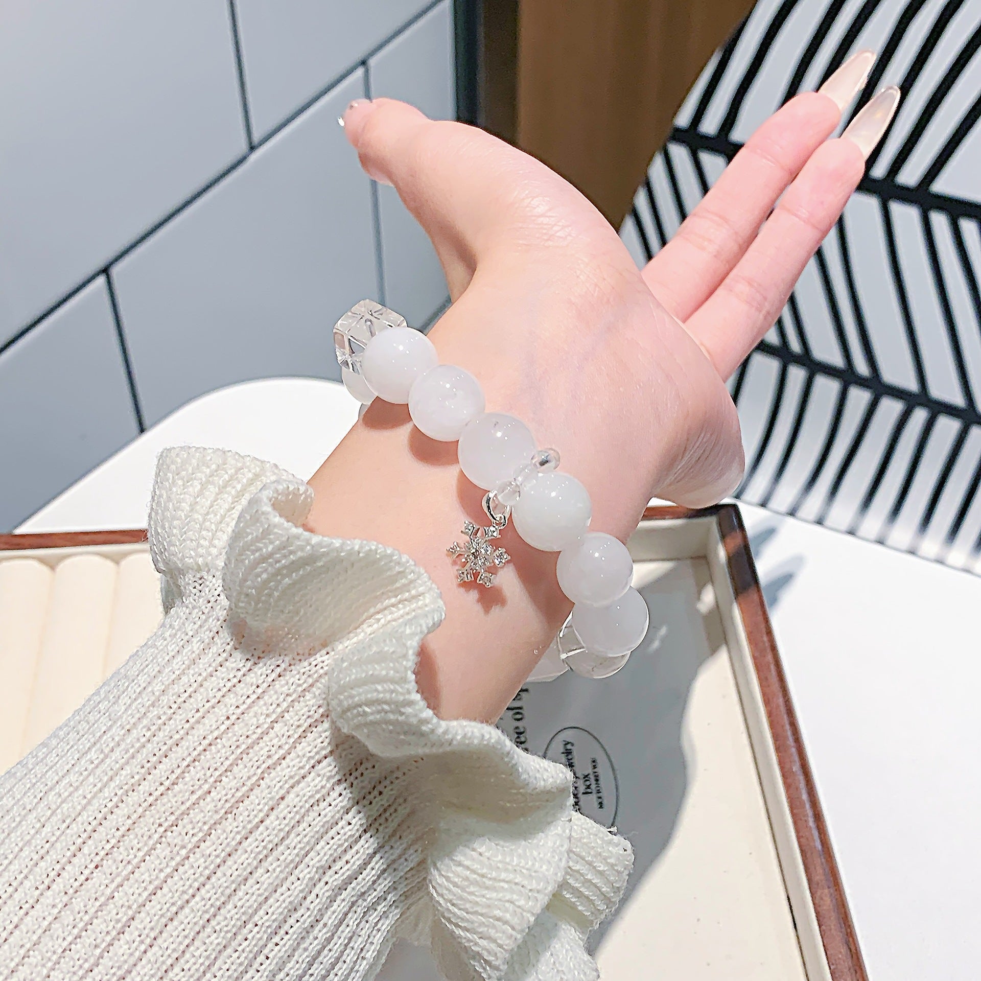 White Ghost Crystal Bracelet Ice Transparent Snowflake White Crystal Niche Light Luxury Fashion Bracelet Xiaohongshu Hot-Selling Bracelet