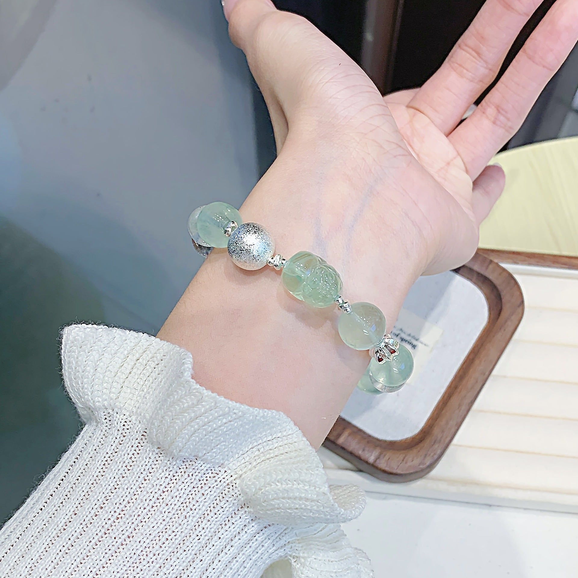 White Crystal Hot-Selling Bracelet Natural Jewelry Crystal Bracelet Cross-Border Exclusive Supply Light Luxury Style High-end Feel Bracelet