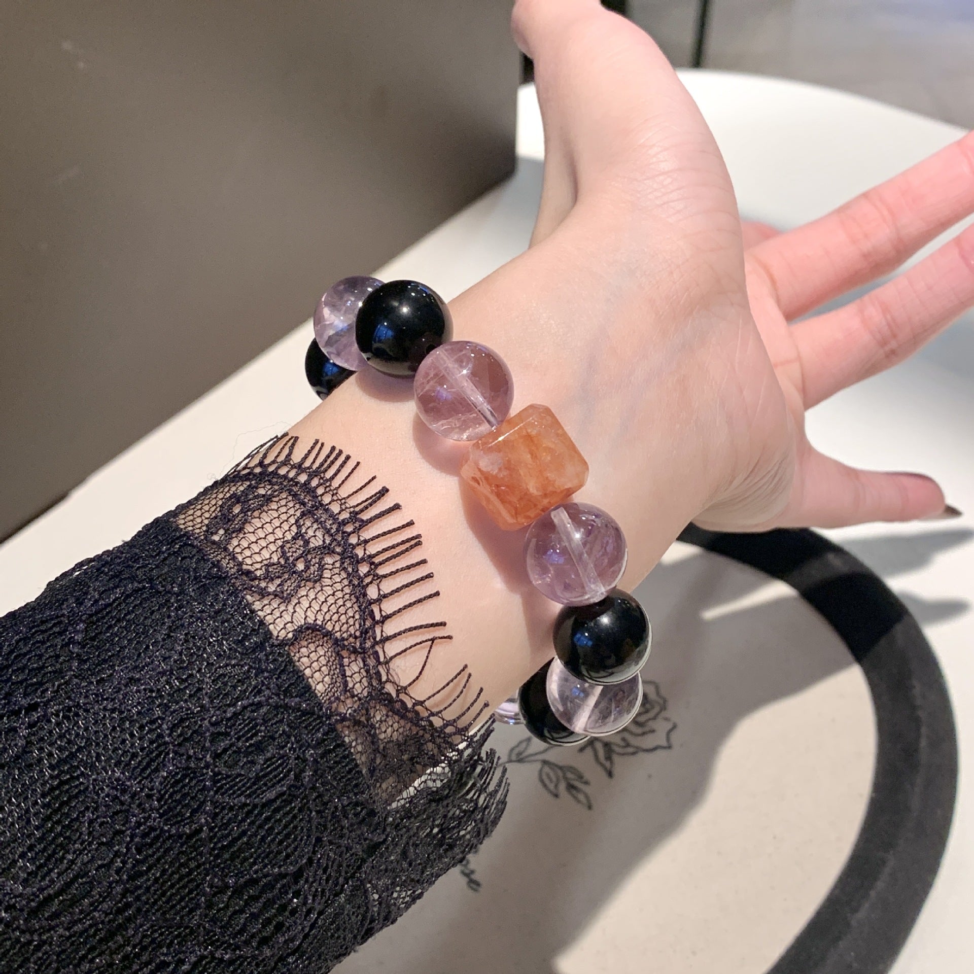 Natural Crystal Bracelet Light Luxury Retro High-end Clear Hand Jewelry Natural Crystal Bracelet Amethyst Bracelet