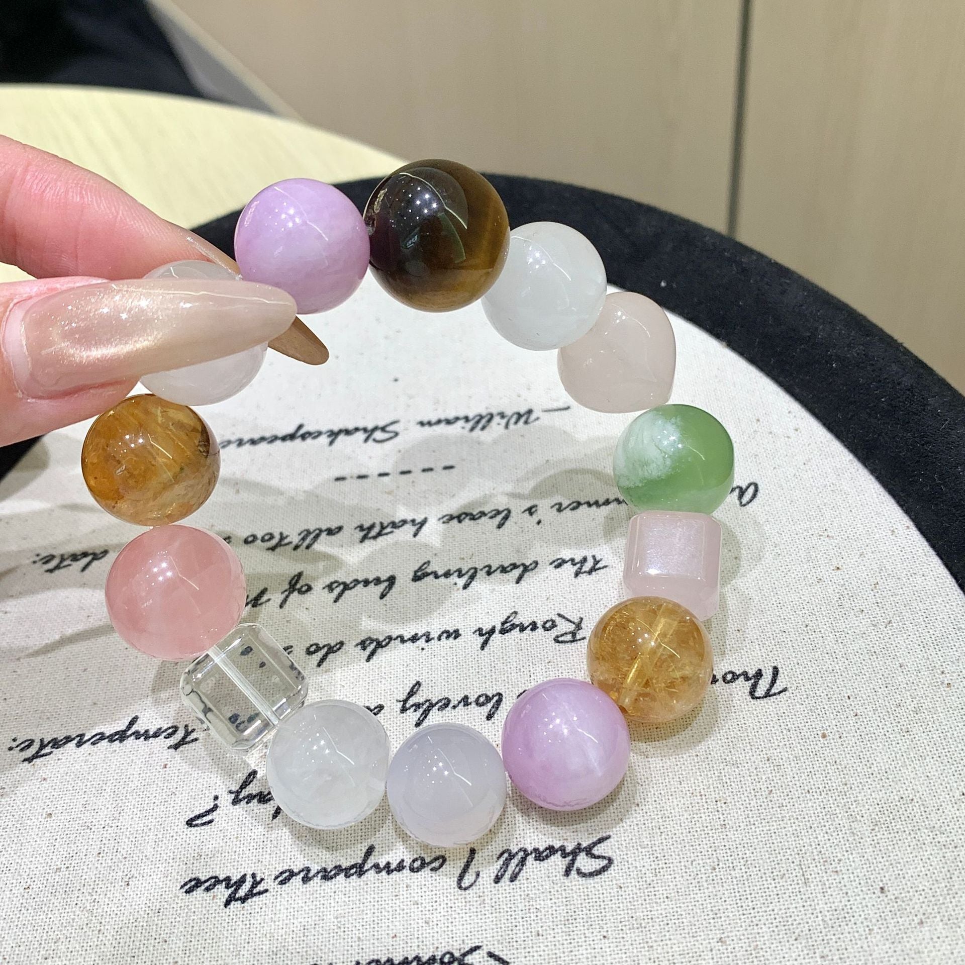 Natural Rainbow Multi-Gemstone Crystal Bracelet White Ghost Xiuyan Jade Yellow Crystal Pink Crystal Amethyst Bracelet Crystal Bracelet