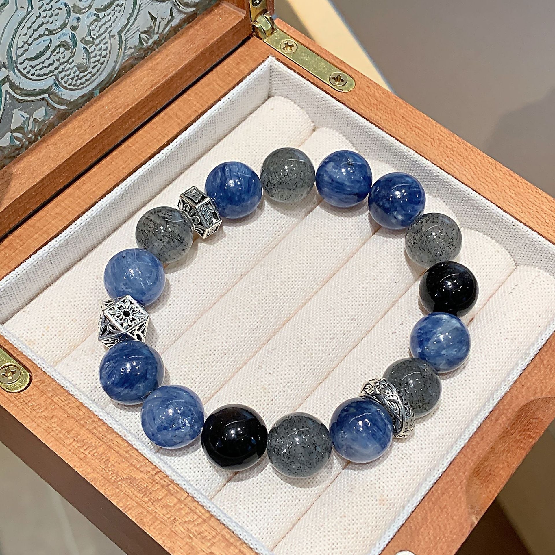 Van Gogh Starry Sky Kyanite Crystal Bracelet Natural Blue Crystal Stone Round Bead Bracelet Niche Exquisite Fashion Bracelet