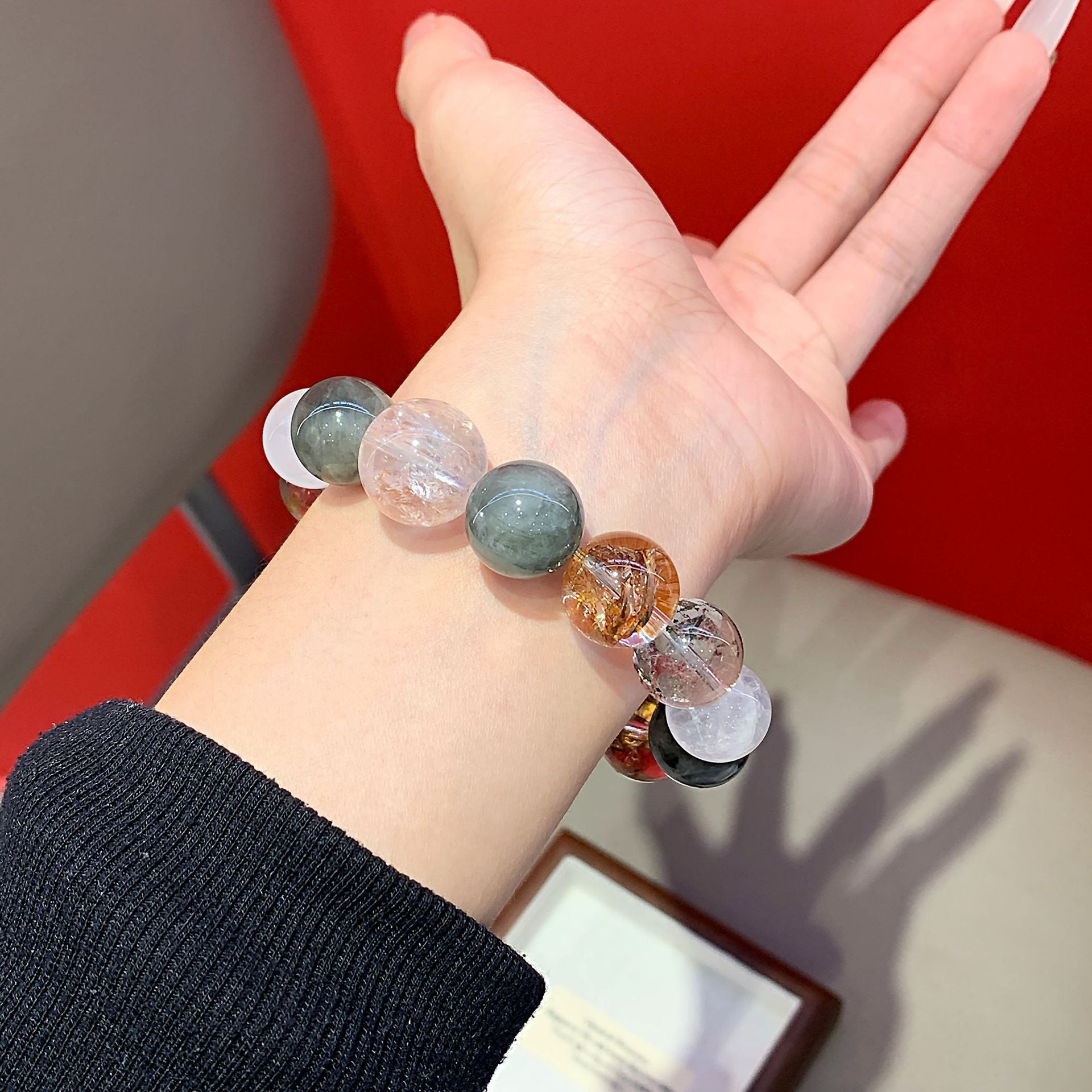 【North Sea Forest Island】Natural Gold Leaf Explosion Crystal Hand Jewelry String Whitening Versatile White Ghost White Crystal Bracelet