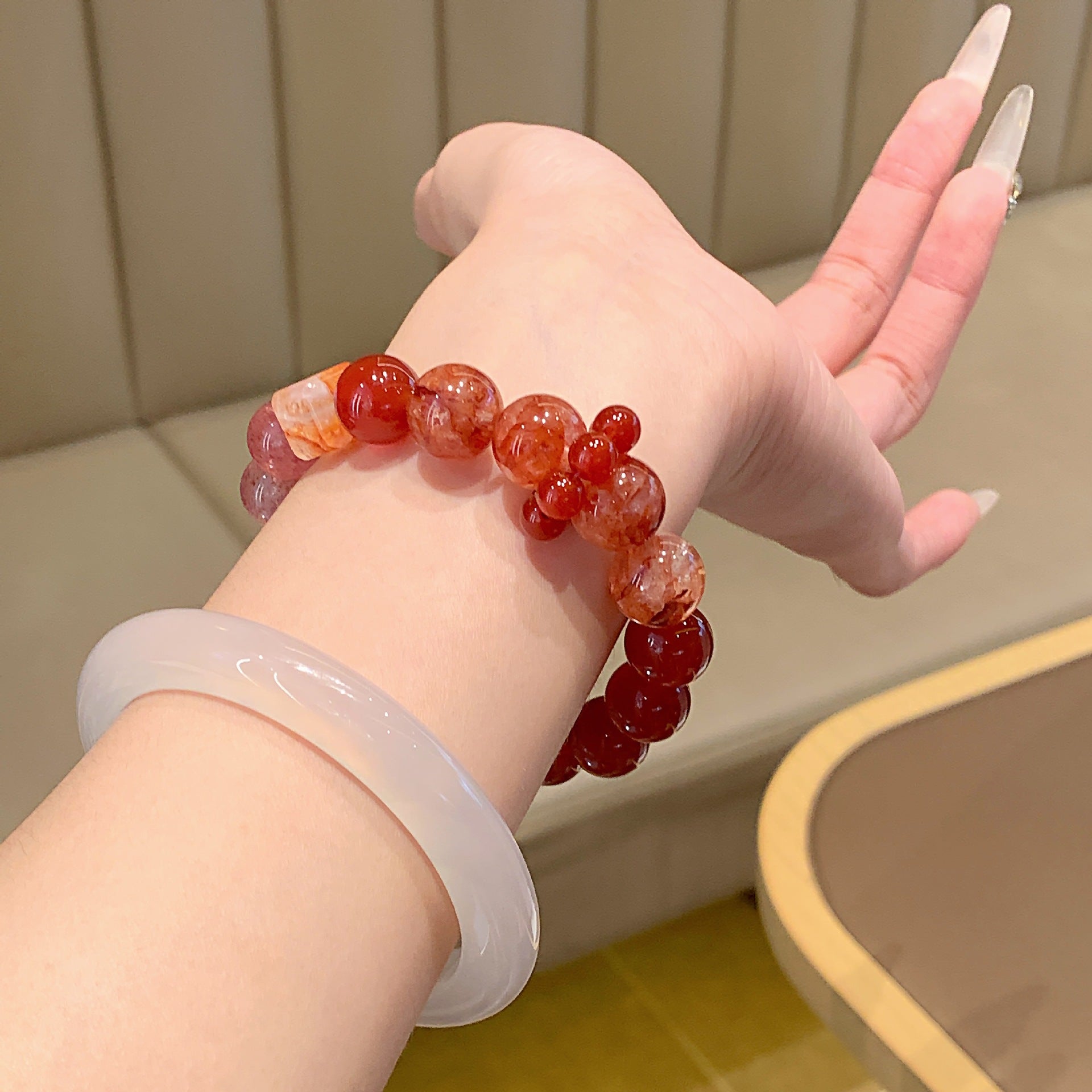 Gradient Crystal Bracelet Jewelry Retro Light Luxury Exquisite Simple Versatile Hand Accessories Red Agate Natural Crystal Bracelet
