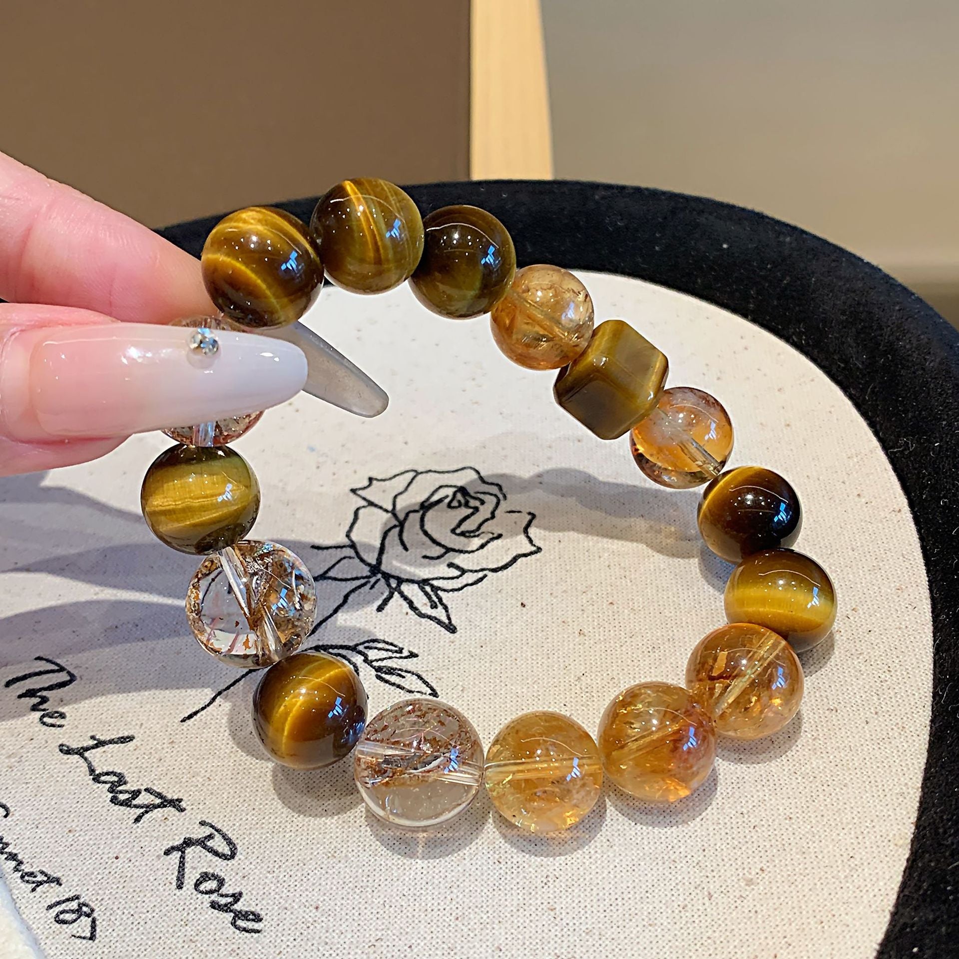 Gold foil explosion natural crystal bracelet Fortune Yellow Tiger Eye Bracelet Original Design Jewelry String Yellow Tiger Eye Bracelet