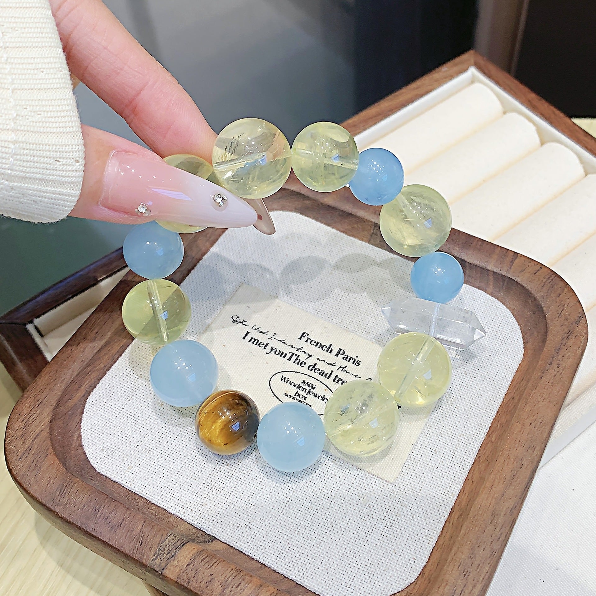 Fairy Tale Aquamarine Yellow Pagoda Gold Crystal Bracelet Light Luxury Niche High-End Crystal Chain Valentine's Day Gift Bracelet