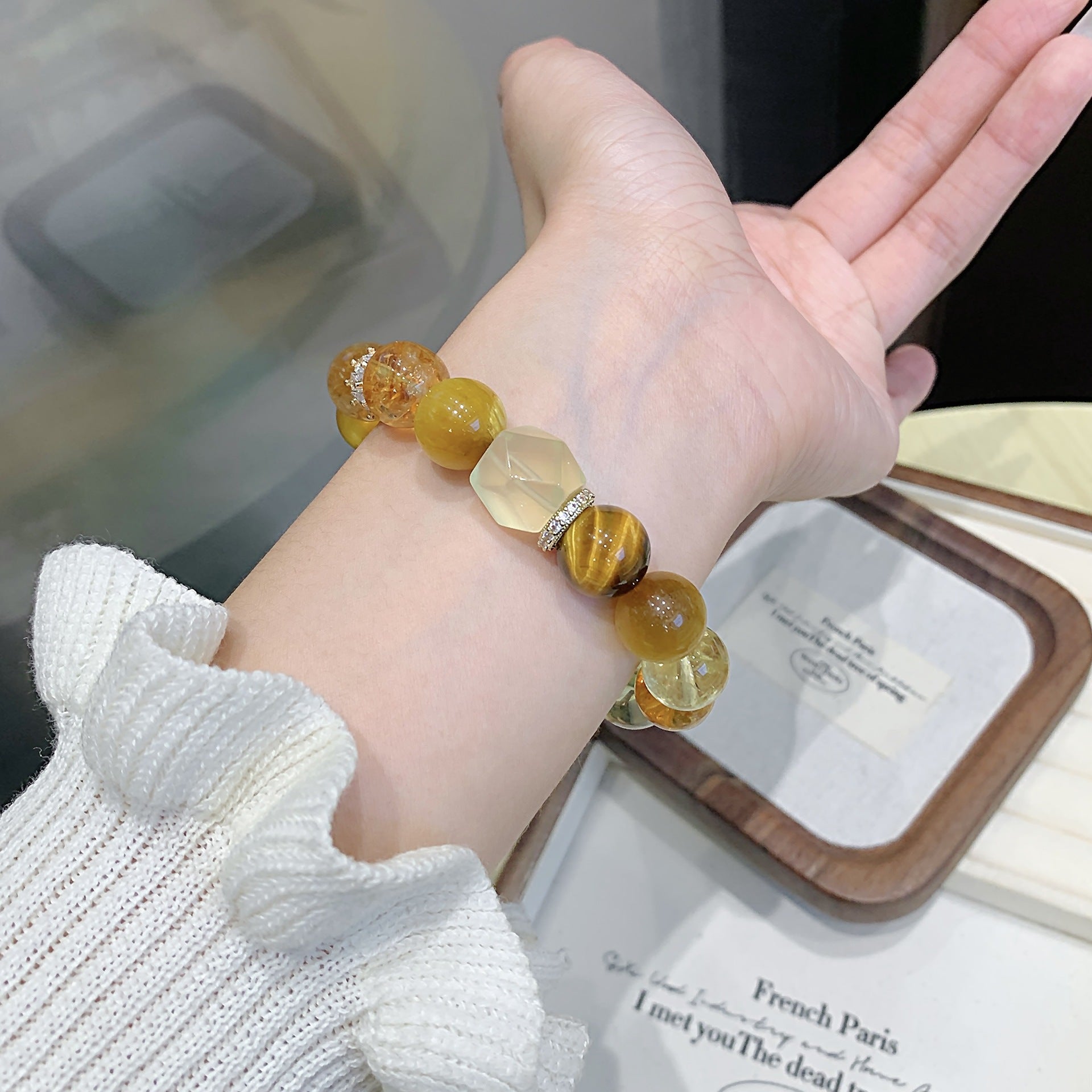 Fashionable and Unique Natural Yellow Tower Crystal Multi-Gemstone Bracelet Light Luxury Yellow Crystal Tea Crystal Bracelet Yellow Tiger Eye Bracelet