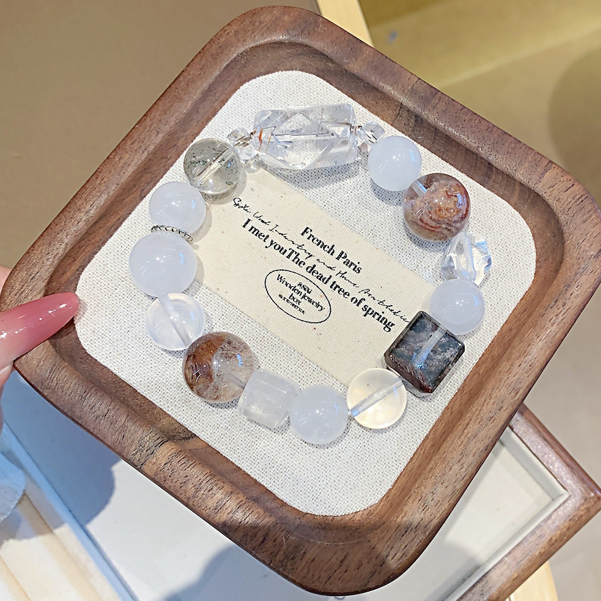 Natural Crystal Hand Jewelry String White Ghost Women's Light Luxury Fashion Versatile Niche High-End Bracelet Crystal Bracelet