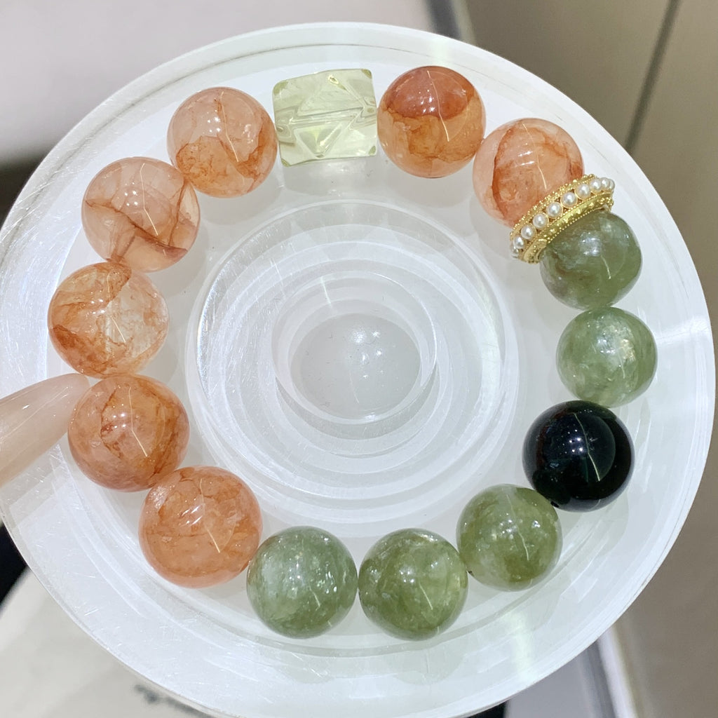 Natural Crystal Multi-Gem Bracelet Fortune-Attracting Beads with Unique Design Sense Light Luxury Hand Jewelry Gift Red Gum Flower Bracelet