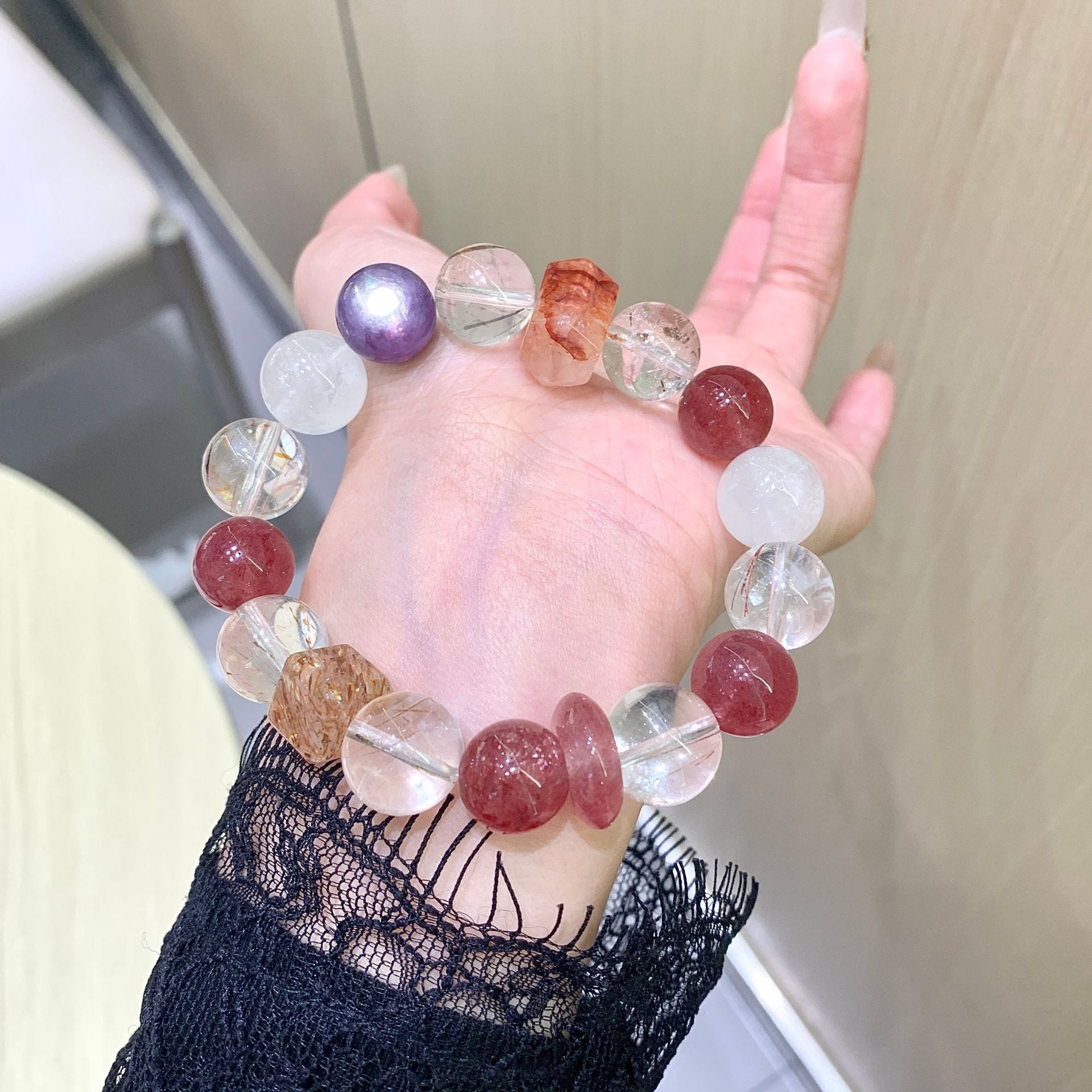 Sweet and Fresh Beaded Bracelet diy Handmade Beaded Niche Crystal Bracelet Strawberry Crystal Natural Crystal Bracelet