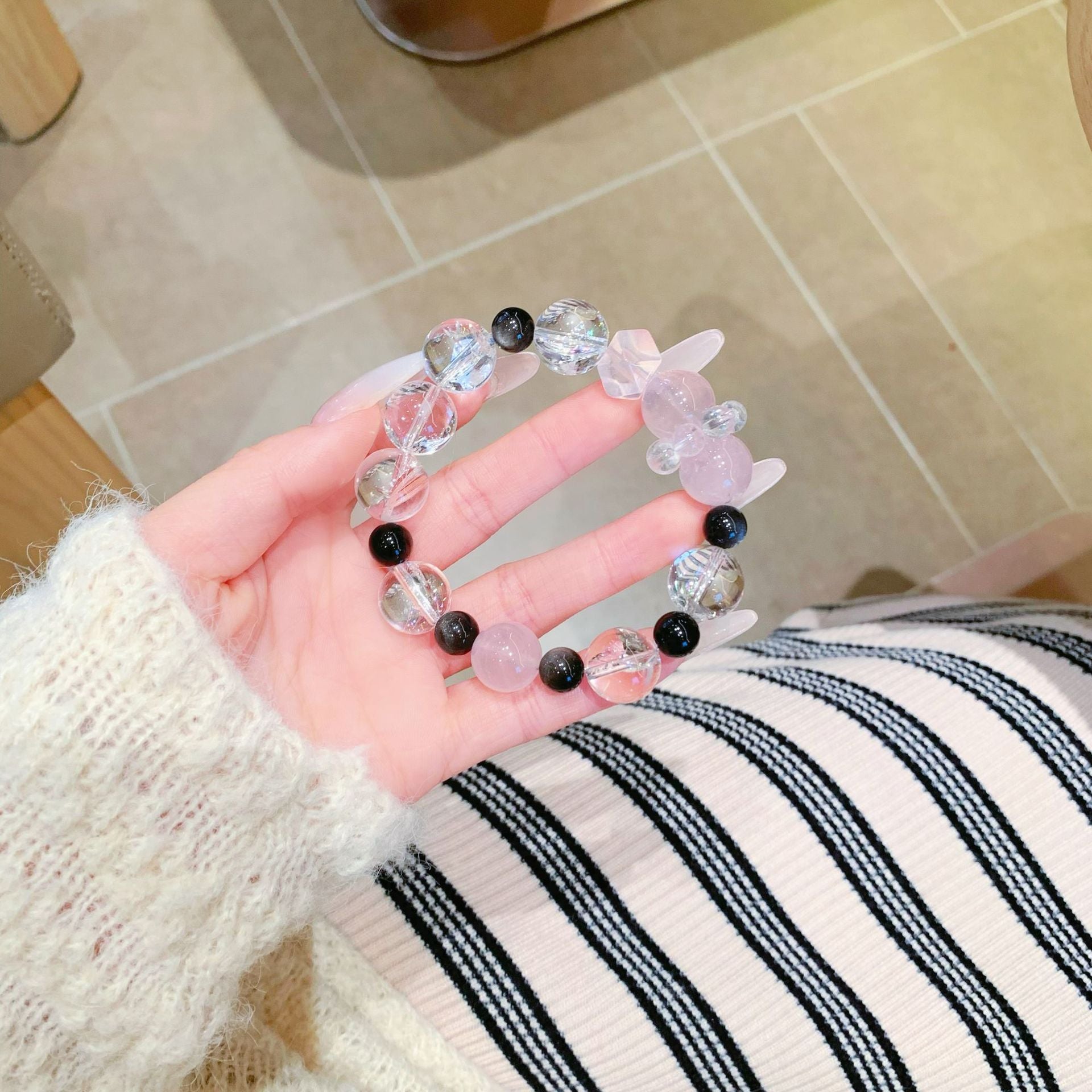 Natural Crystal Bracelet Light Luxury Retro High-end Clear Hand Jewelry Natural Crystal Bracelet Rose Quartz Bracelet