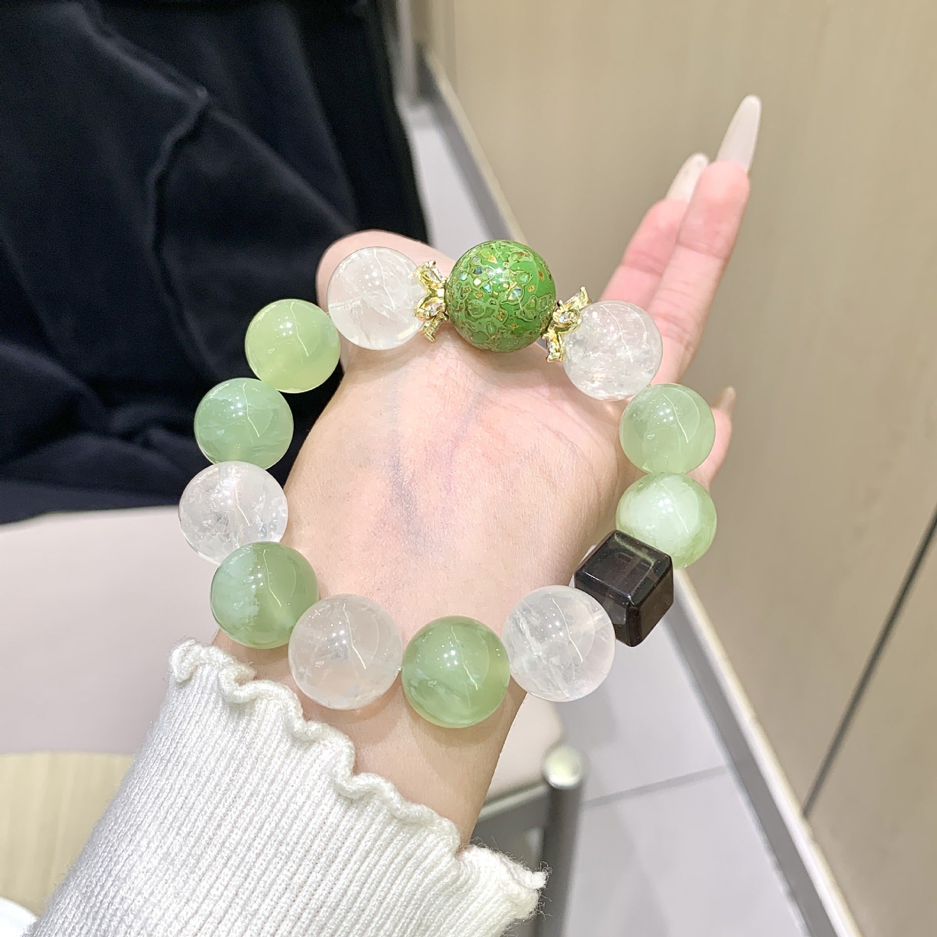 Natural Crystal Bracelet Qingti Milk Cover Xiuyan Single Circle Crystal Bead Original Design Fashion Simple Light Luxury Wholesale