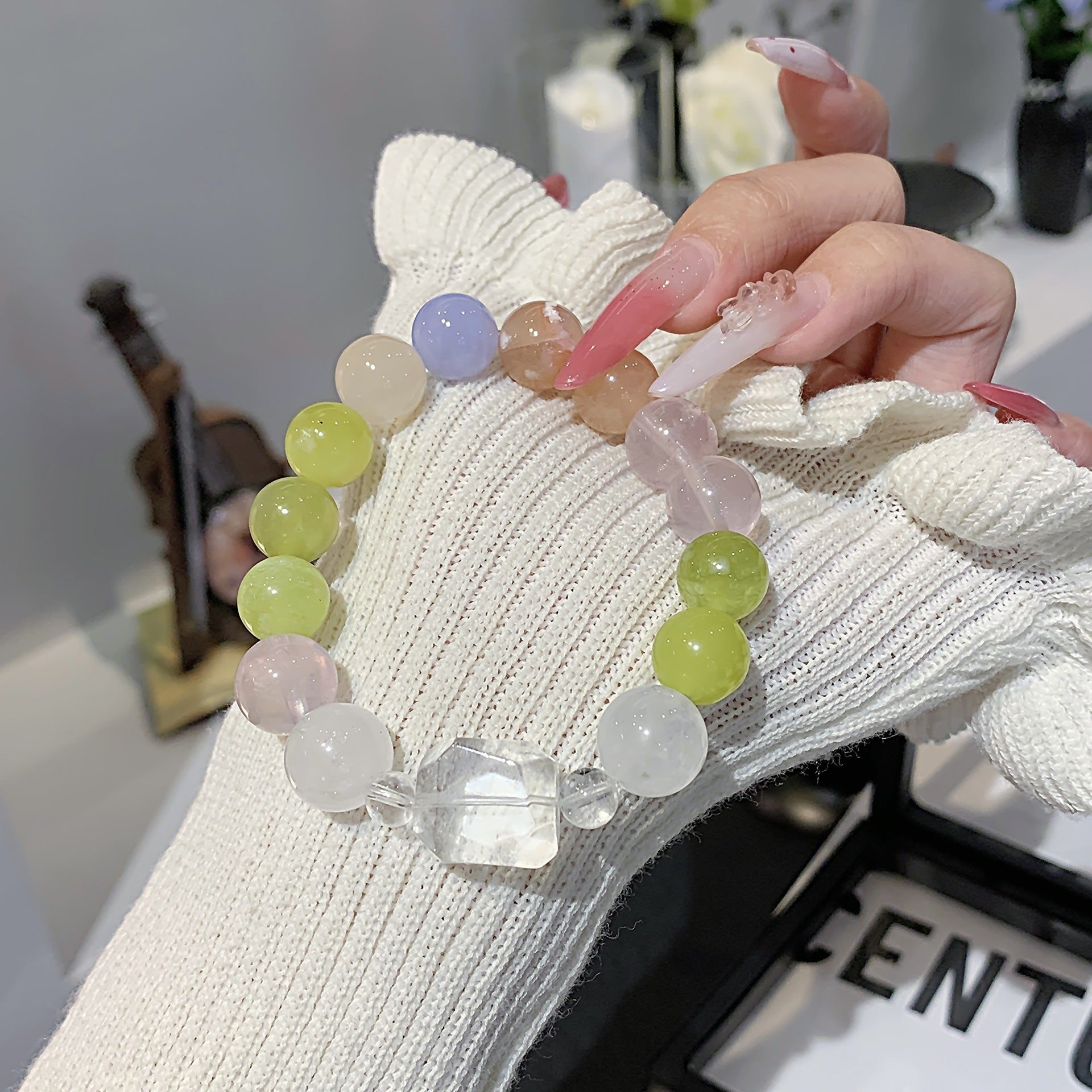Natural Xiuyan Single Circle Dopamine Bracelet White Crystal Bracelet for Female Best Friend, Fresh Style Night Market Stall Crystal Beads