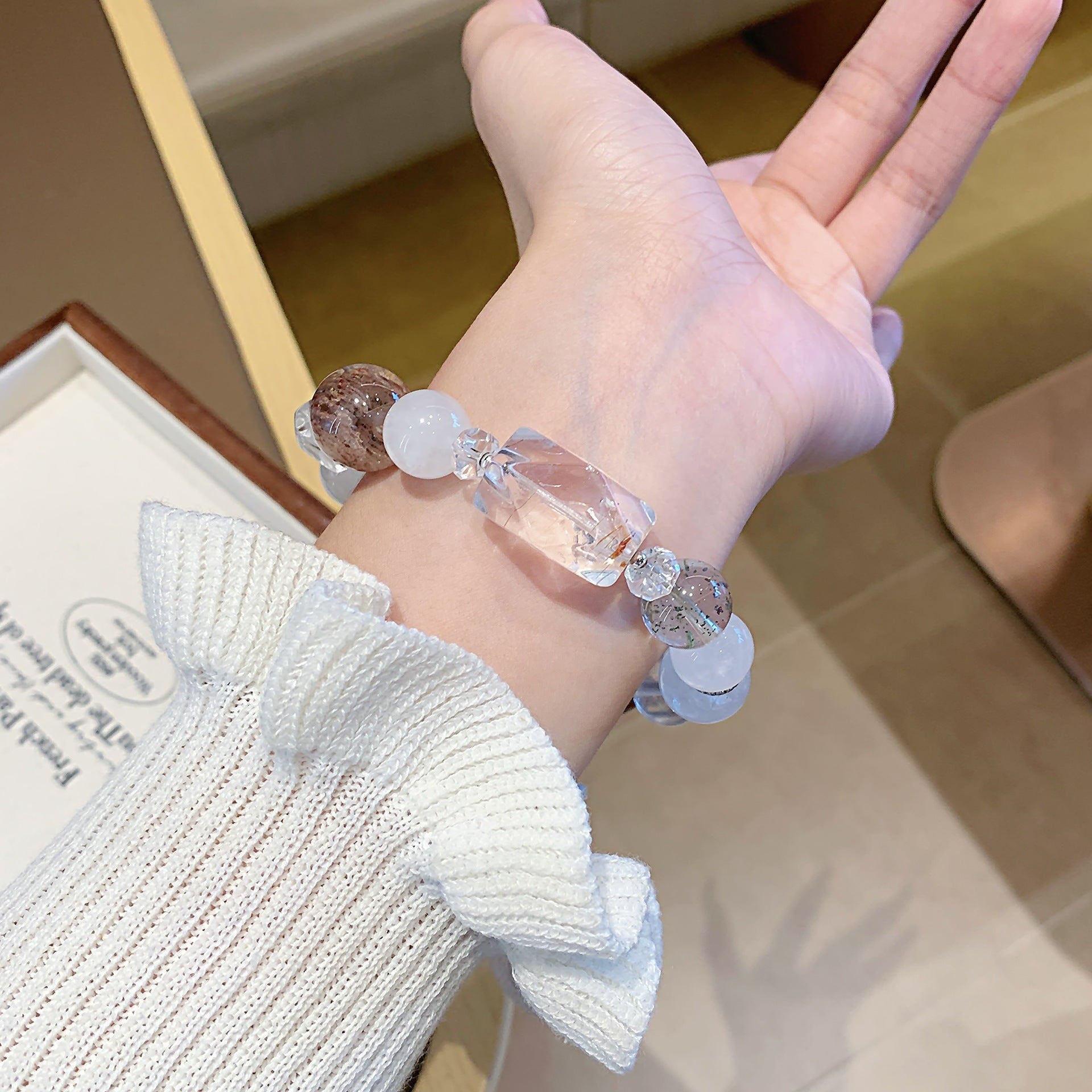 Natural Crystal Hand Jewelry String White Ghost Women's Light Luxury Fashion Versatile Niche High-End Bracelet Crystal Bracelet