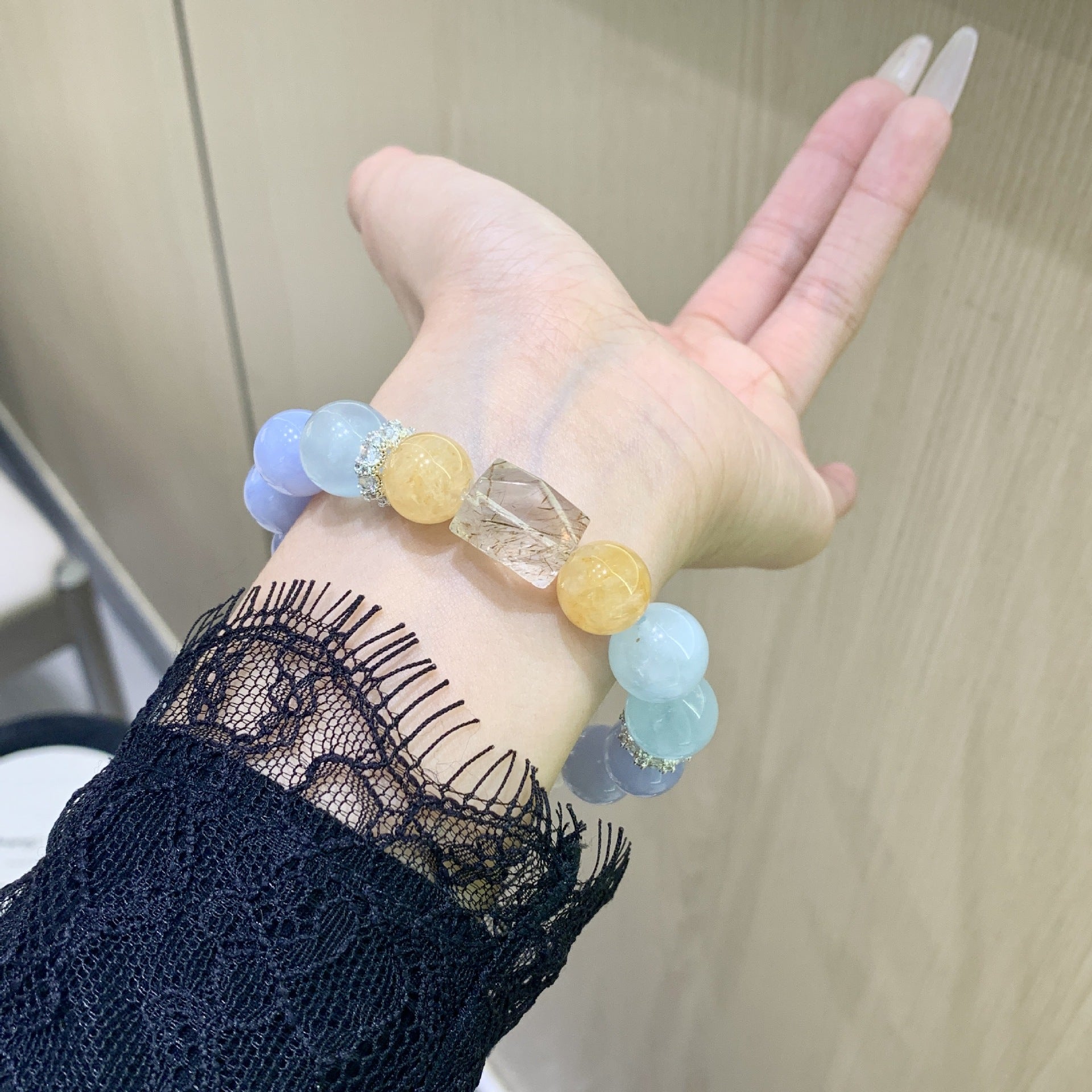 Duobao Natural Crystal Bracelet Female High-End Sweet Gentle Yellow Gum Flower Whitening and Clear Blue Vein Agate Bracelet