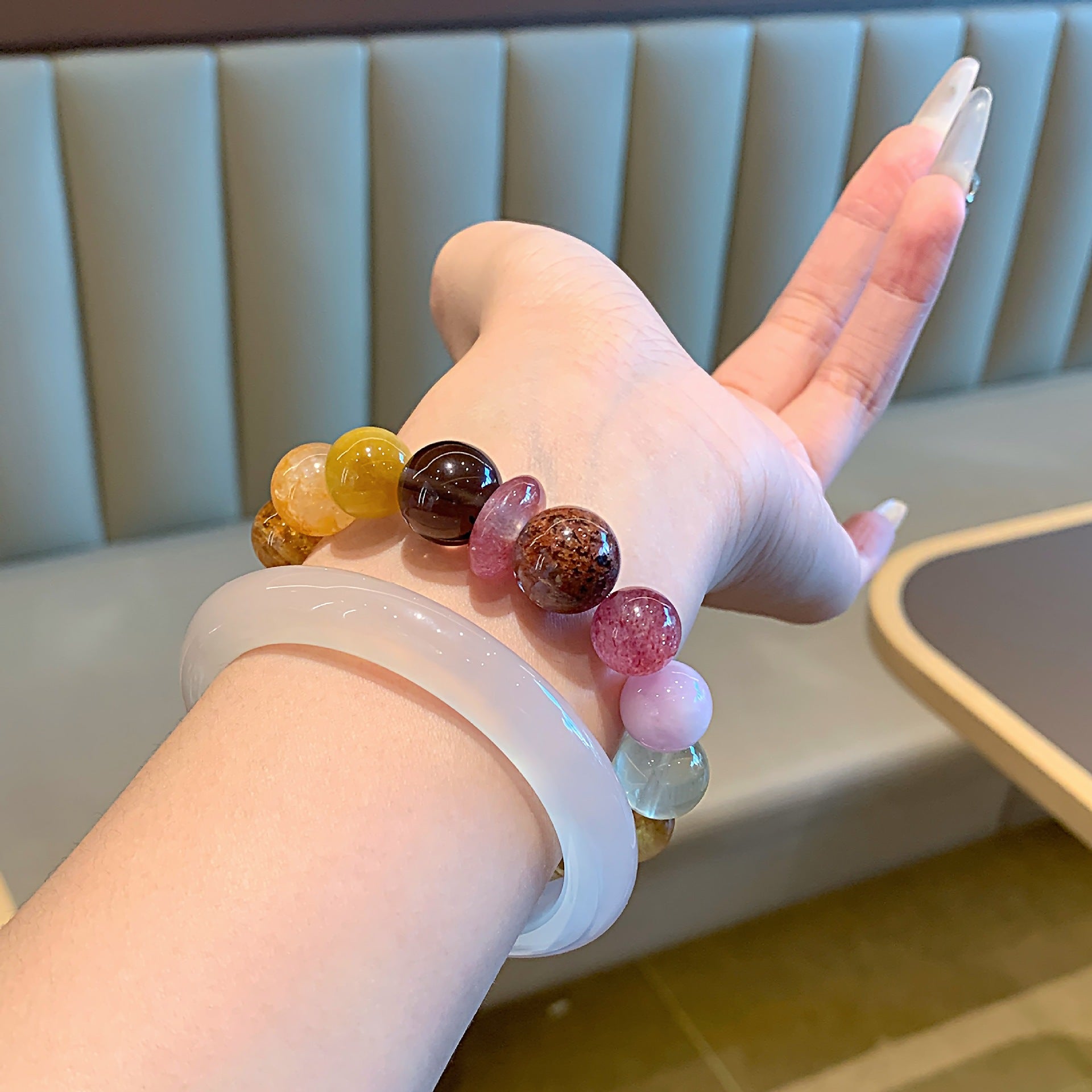 Qianjing Natural Multi-Gem Strawberry Crystal Five Elements Bracelet for Women Large Beads Unique Niche Crystal Beads Wholesale Design