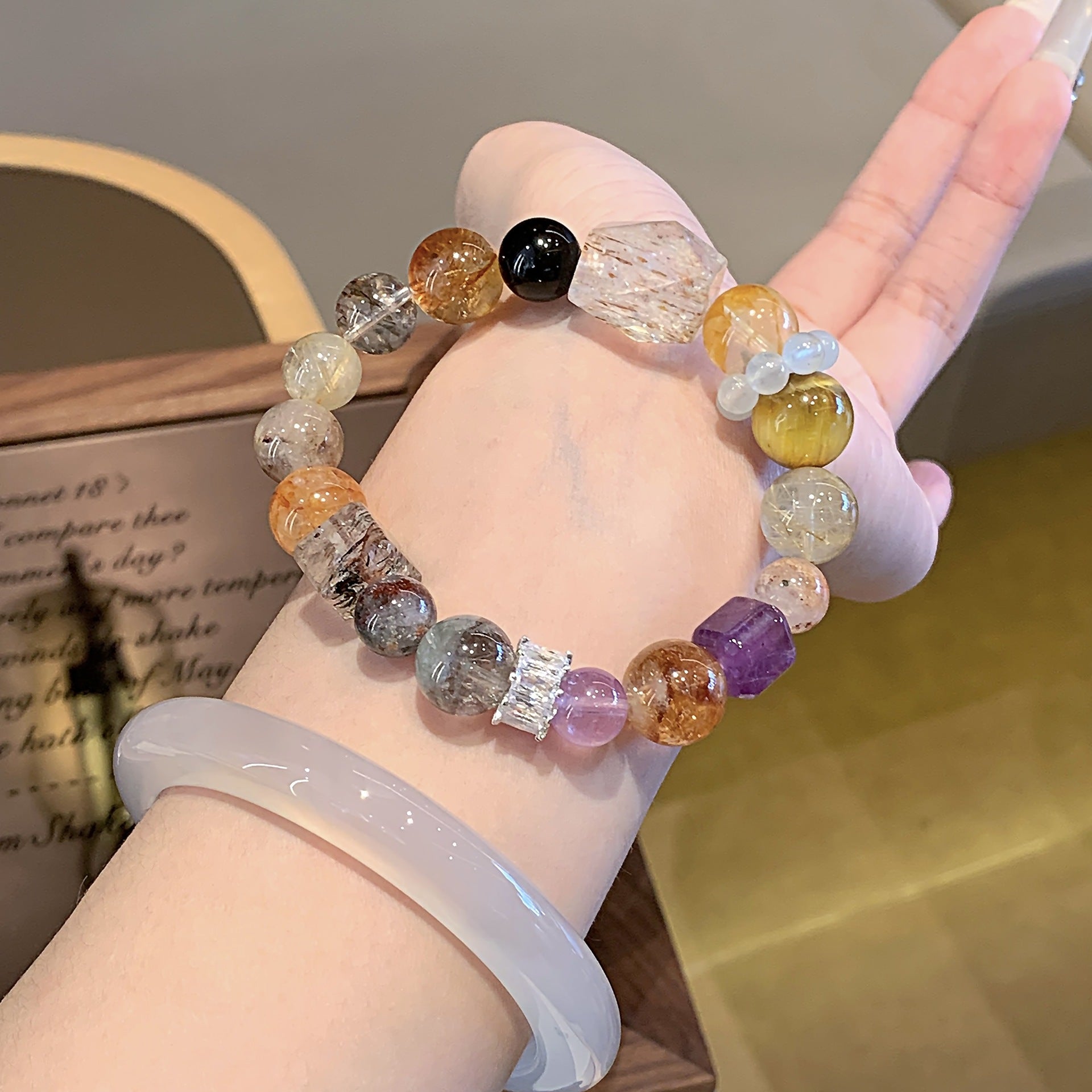 Natural Multi-Gemstone Crystal Bracelet Yi Nengjing Style Hair Crystal Super Seven Bracelet Design Black Gold Super Seven Bracelet