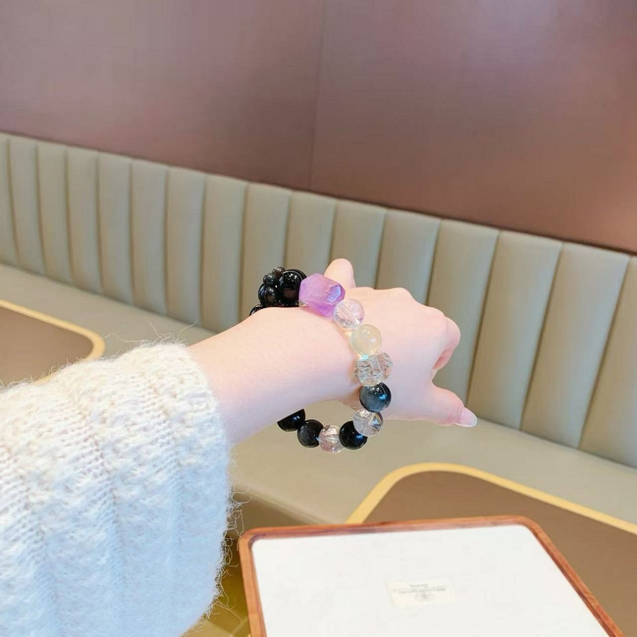 Natural Silver Obsidian Bracelet Fashionable Exquisite Niche Sweet Versatile High-End Light Luxury Bracelet Crystal String Wholesale