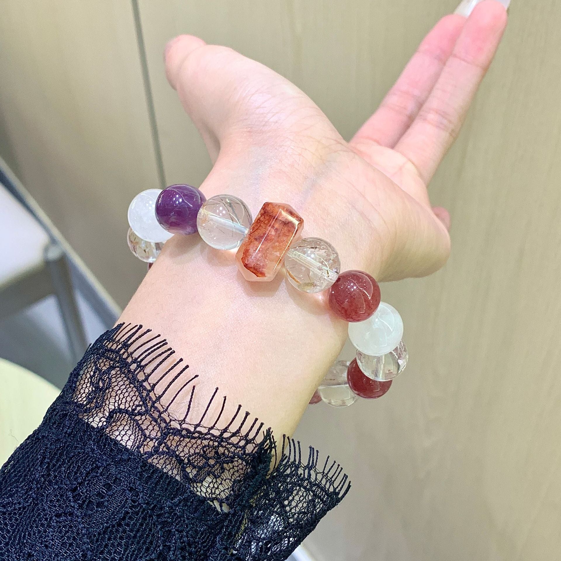 Sweet and Fresh Beaded Bracelet diy Handmade Beaded Niche Crystal Bracelet Strawberry Crystal Natural Crystal Bracelet