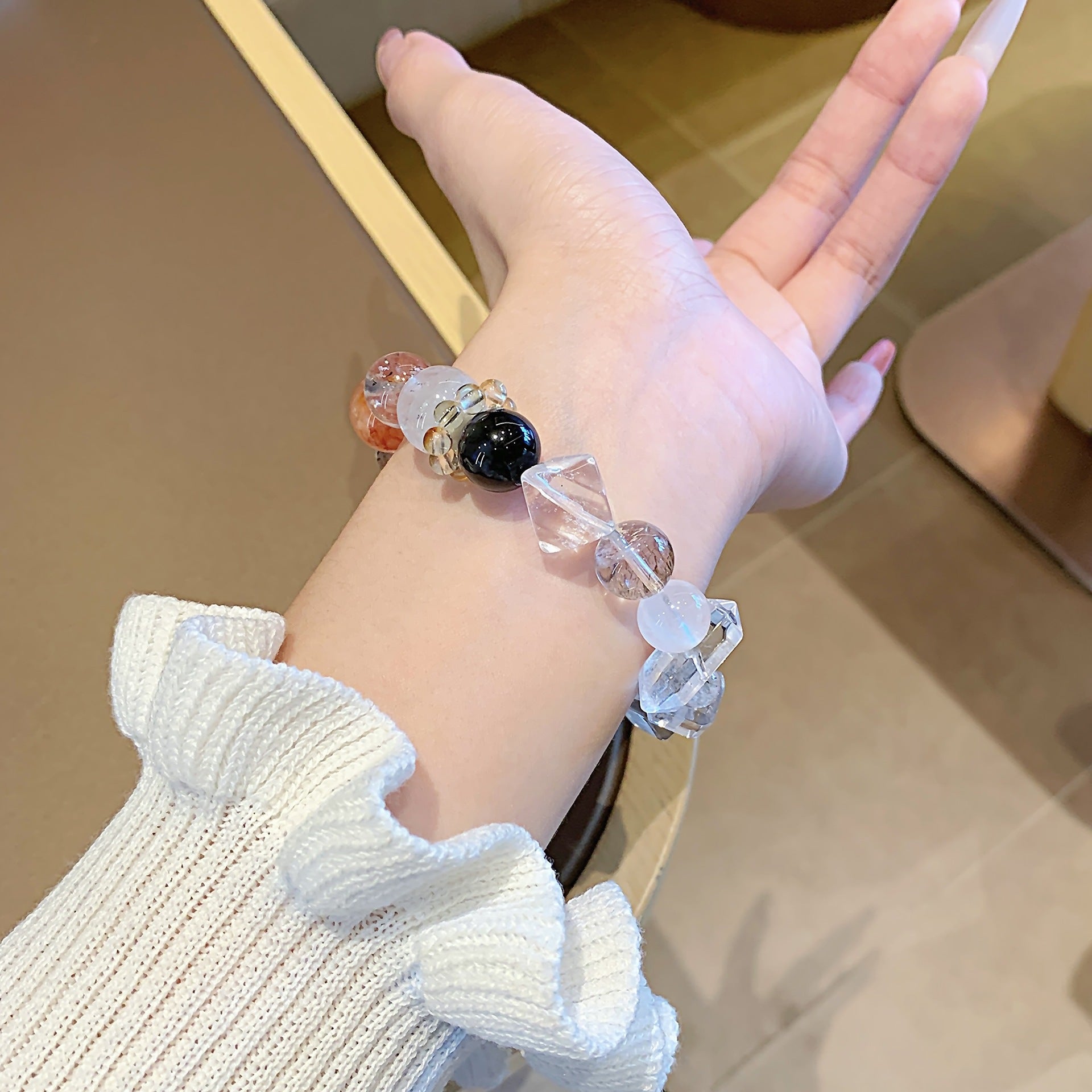 Natural Black Gold Super Seven Sugar Crystal Bracelet Fortune-Enhancing Hair Crystal Bracelet for Women with a Sense of Sophistication Crystal Hand Jewelry String