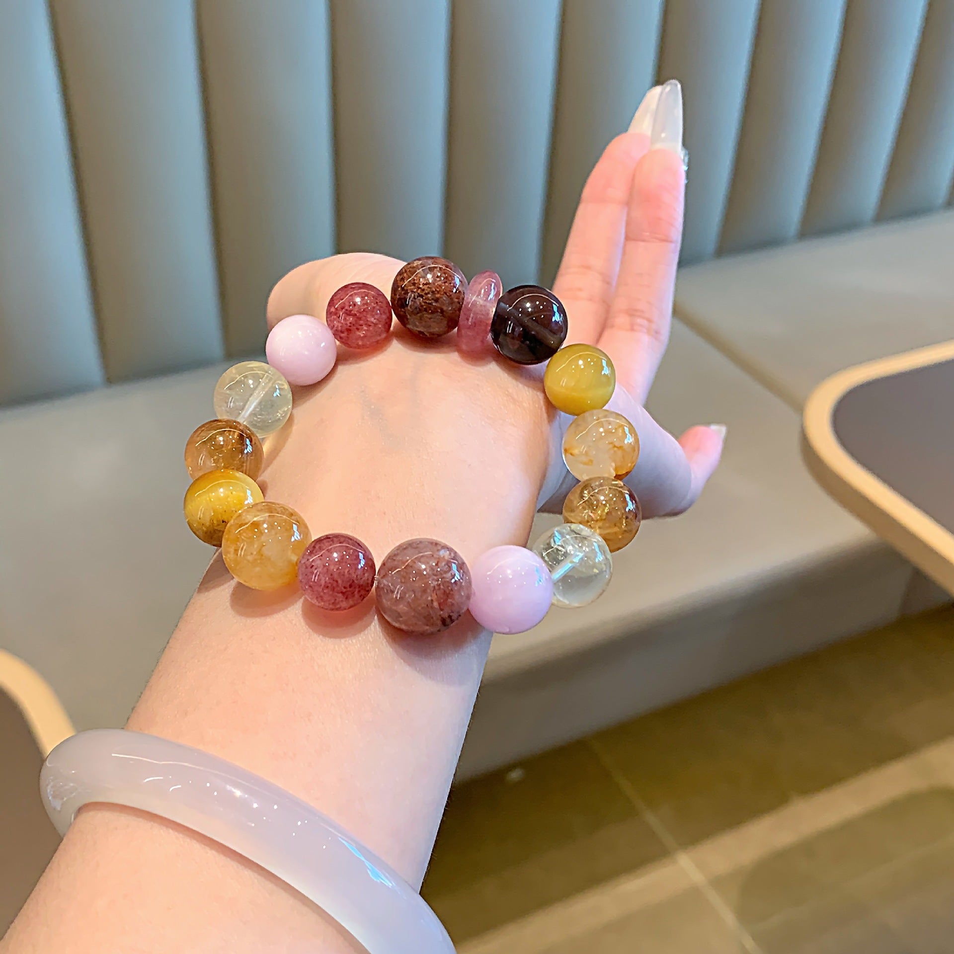 Qianjing Natural Multi-Gem Strawberry Crystal Five Elements Bracelet for Women Large Beads Unique Niche Crystal Beads Wholesale Design