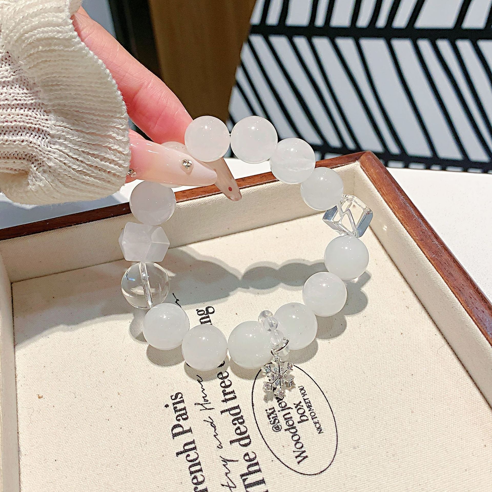 White Ghost Crystal Bracelet Ice Transparent Snowflake White Crystal Niche Light Luxury Fashion Bracelet Xiaohongshu Hot-Selling Bracelet
